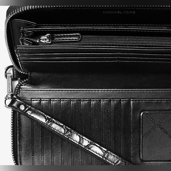 Brand New Michael Kors Embossed Long Wallet with Wrist Strap - Picture 3 of 3